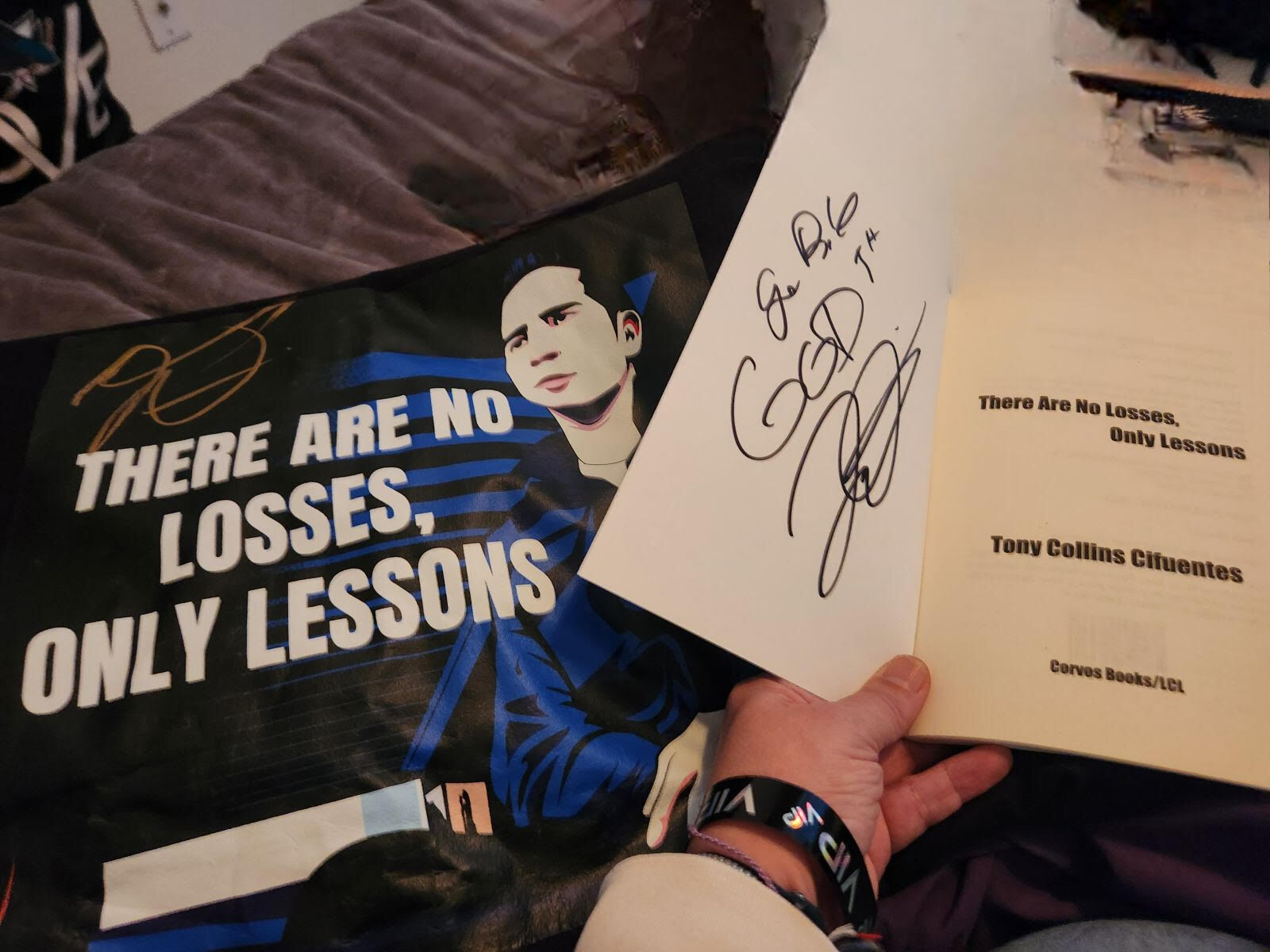 Display of "There Are No Losses, Only Lessons" copies at the launch